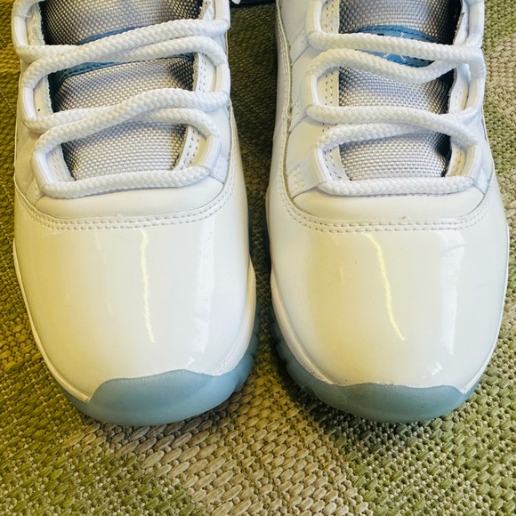Nike Air Jordan 11 Retro Legend Blue CT8012-104 Size 10 Men Preowned - Picture 9 of 11